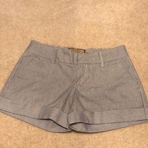 Navy striped cuffed shorts